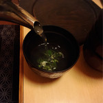 かっすい亭 - お汁を注げばお吸い物。焼きお餅を入れたい！