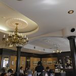 シュトラウス - 休日とあってめっちゃ混雑しているなぁと思いながら注文したメニューが出てくるのを待ちました。