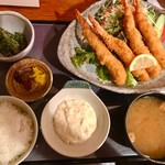 一条 - エビフライ定食  税込で800円！ご飯が美味しい