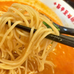 八-HACHI-東京 - 麺は細麺、ごわっとした麺