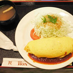 ちびつぬは、選べるソースのオムライス　750円
          (サラダ添え、みそ汁付)
          
          ソースはデミグラスソースorトマトソースから選べるので、
          トマトソースでお願いしました。