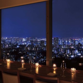 One of the best scenic spots in Tokyo (top floor of Ebisu Garden Place Tower)