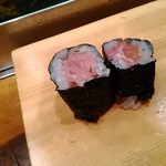 末廣鮨 - 一つ食べたあとです