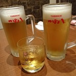 つぼ八 - ドリンク写真:ビールと梅酒で乾杯！
