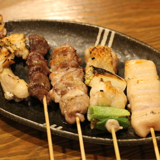 弾力、旨味、味わい◎大和肉鶏の【焼き鳥】でジューシーな時間を