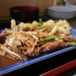 もつ真路 - 馬肉スタミナ炒めアップ