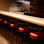 焼き鳥とワイン 萬鳥 - 