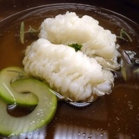 銀座 小十 - 鱧とジュンサイ，小メロンのお椀
