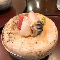 春草 - お造り：メジマグロ、ヒラメ、ハタ、新秋刀魚