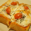 JUHA - 料理写真:ピザトースト（2013/11）