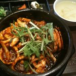 韓国家庭料理 だひゃん - イカの石焼　甘辛くてうまーい