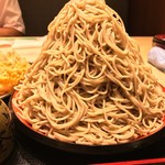 味奈登庵 - #食べログ的に撮るとこうなる。
      富士山盛りは麺約1kg、さすがの標高。