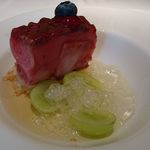 ル・ヴァンキャトル - 桃のコンポートとフランボワーズのソルベ、シャインマスカット、シャンパーニュのジュレ