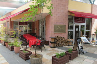 TRATTORIA Montagne Cucina - ﾎﾟｶﾎﾟｶ天気ならテラス席も･･･。