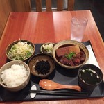 Sakaba Shinatora - 肉豆腐定食900円