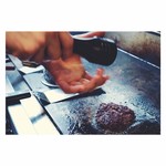 BOSSA BURGER - 料理写真:味付け風景