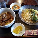 大東苑 - 牛焼肉丼&冷やしたぬきラーメン.ドリンク付(1058円)