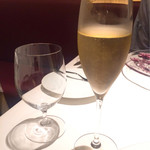 リストランテ ドゥエ フィオーリ - スパークリングで乾杯