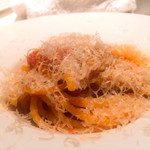 リストランテ ドゥエ フィオーリ - マンチーニ社製 2.2mmスパゲッティ・ポモドーロ
      モッツァレッラ バジル 松の実 熟成パルミジャーノ