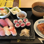 Sushi Chuugokuryouri Fukurokuju - 