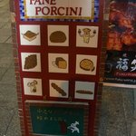 パネ・ポルチーニ - 看板がでてたのでわかりましたよ～