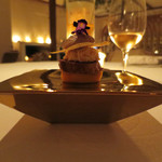 フォアグラのコンフィ　毛蟹　マンゴー　ショコラシャンティ