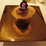 AZUR et MASA UEKI - フォアグラのコンフィ　毛蟹　マンゴー　ショコラシャンティ