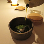 AZUR et MASA UEKI - 淡路産鱧ととうもろこしのムース　鱧と金時草のコンソメスープ