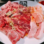 炭火焼肉酒家 牛角 - 