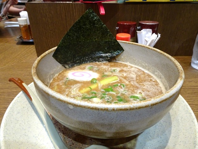 新潟らーめん 無尽蔵 味噌と出汁 なとり家（にいがたらーめん むじんぞう みそとだし） - 杜せきのした（ラーメン）の写真