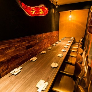 A hideaway for adults with private rooms for banquets ◆ Up to 30 people allowed!