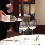 モトイ - 白：Les Arums de Lagrange/France