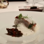 モトイ - ハマフエフキのポワレ しいたけのタプナード