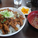 なかむら屋 - コーヒーまで付きます。どて丼ランチ　540円税込