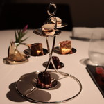 モトイ - ミャルディーズ