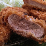 富士喜 - 銘柄豚三種食べ比べ　3,800円 
- 金華豚（ヒレ肉）