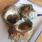まるは食堂旅館 - サザエ焼き