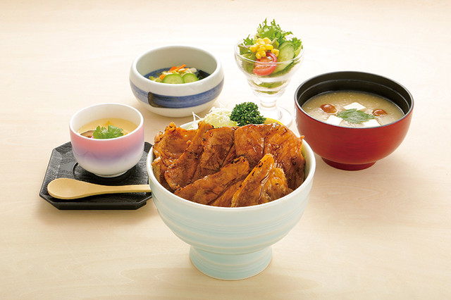 とんかつ かつ丸 福島西バイパス店 - 岩代清水（とんかつ）の写真