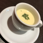 ゾッコロ - とうもろこしの冷たいスープ