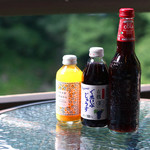 渓谷展望カフェ - 温州みかん、マスカットベリーA、コーラ