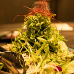 和食と個室 朧 - じゃこと水菜の越後風サラダ