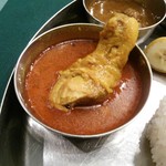 エー・ラージ - 骨付きチキンカレー