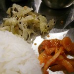 エー・ラージ - きゃぺつのバジと、玉葱アチャール