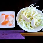 ルゥアイ　ルゥアイ - Luai-Luai ＠葉山 ランチセットに付くタイ風サラダとタイ風漬け物