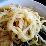 ルゥアイ　ルゥアイ - Luai-Luai ＠葉山 バッタイ 麺 アップ