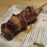 鳥しき - ハツ元