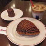 ブラッスリー・ヴィロン - ショーソン オン ポム カヌレ カフェ クレーム グラッセ