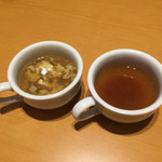 Suteki Miya - 鶏肉としいたけのスープ、オニオンスープ