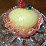 シャルドン洋菓子店 - もものコンポート(346円)