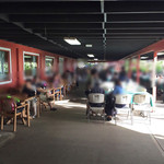 Aunty Pat's Cafe - 食べるところのテラス席